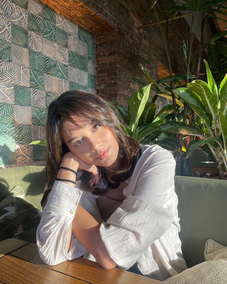 selluvvxy's tweet photo. my favorite indonesian girly🌹 https://t.co/DNP0zAMejW