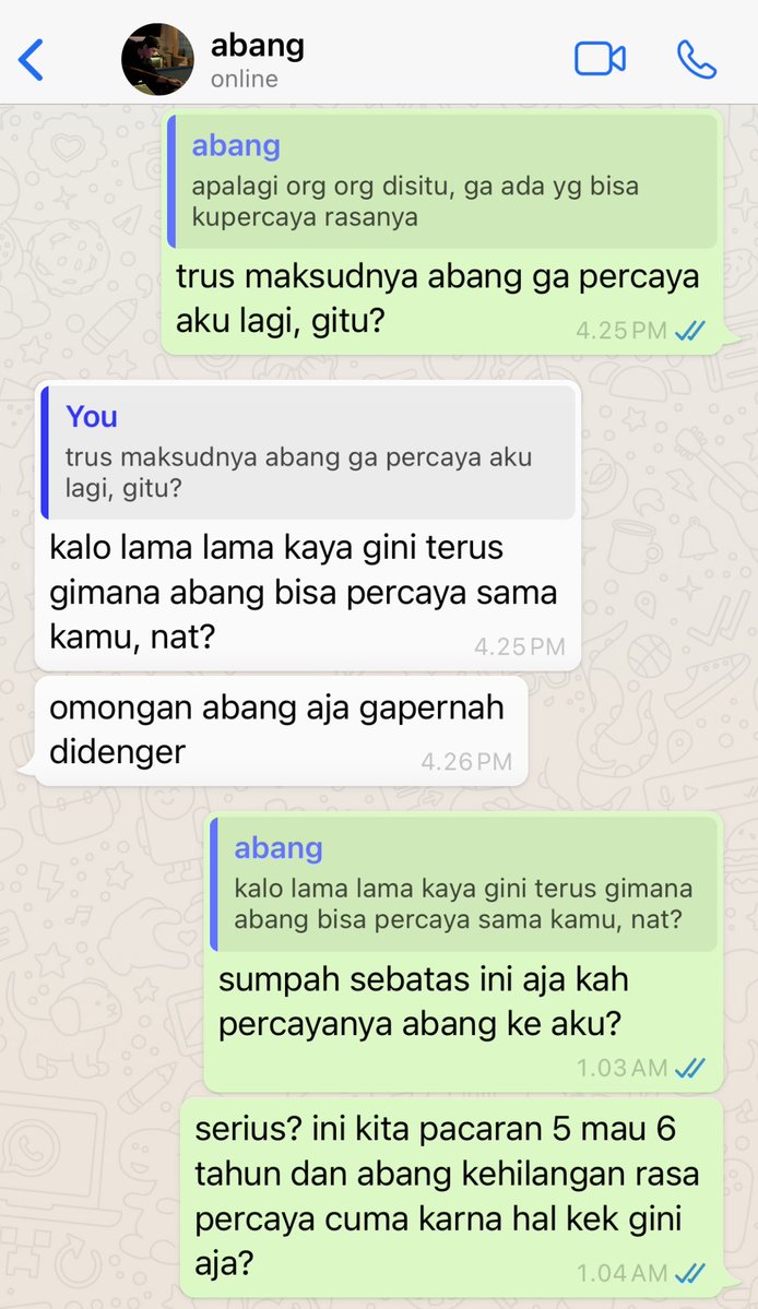 phuwinktang's tweet photo. awalnya berantem dicall, trus sama nathan dimatiin dan berlanjut dichat https://t.co/kvfluqtmWp