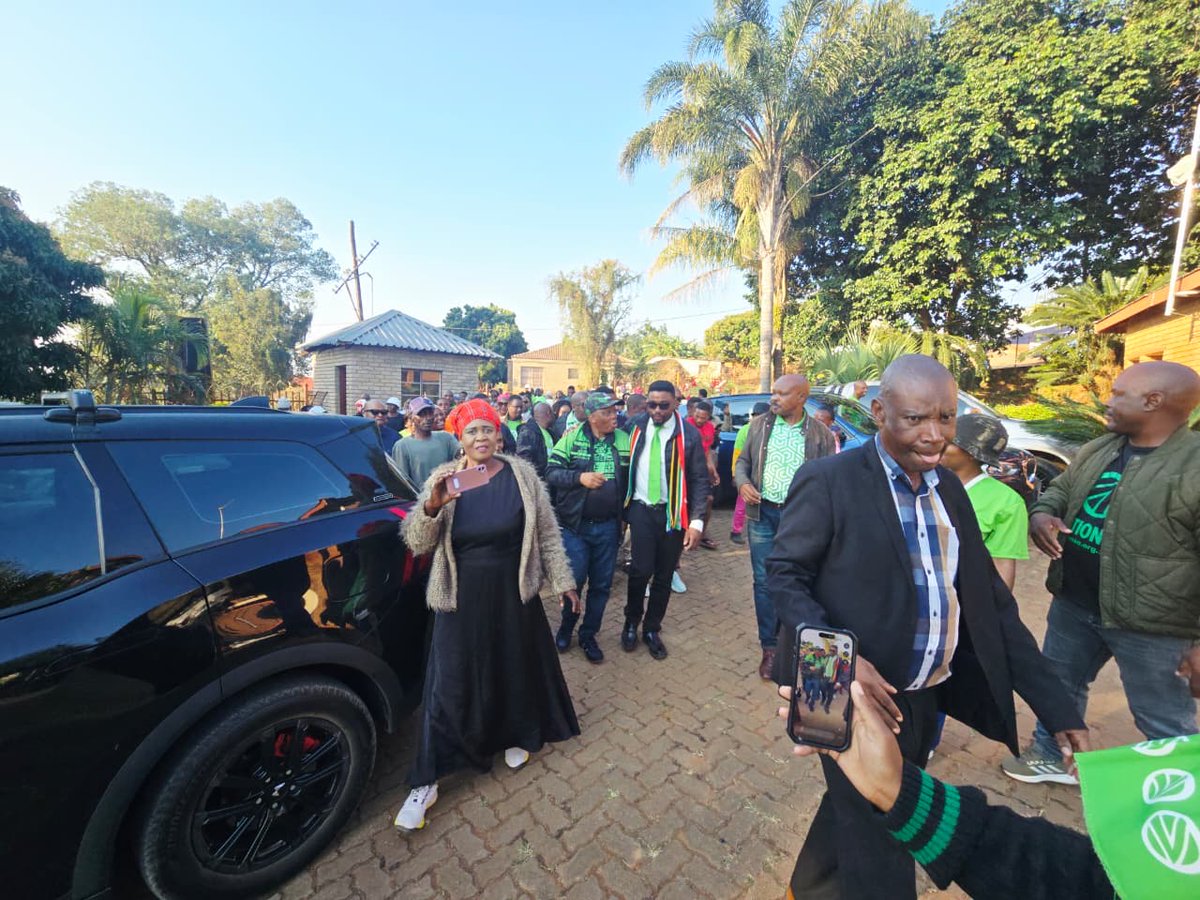 ActionSA_LP's tweet photo. @Action4SA National and Provincial Leadership has arrived at Modjadji Royal House House ๐
#ActionSA #Limpopo #ReadyForAction #2026LGE #Makhado https://t.co/KDhDWTlpXM