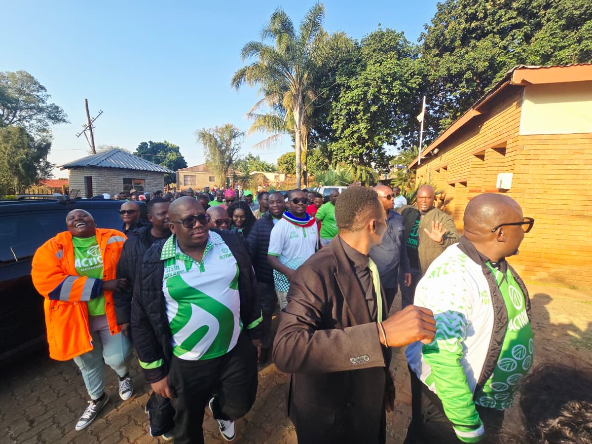 ActionSA_LP's tweet photo. @Action4SA National and Provincial Leadership has arrived at Modjadji Royal House House ๐
#ActionSA #Limpopo #ReadyForAction #2026LGE #Makhado https://t.co/KDhDWTlpXM