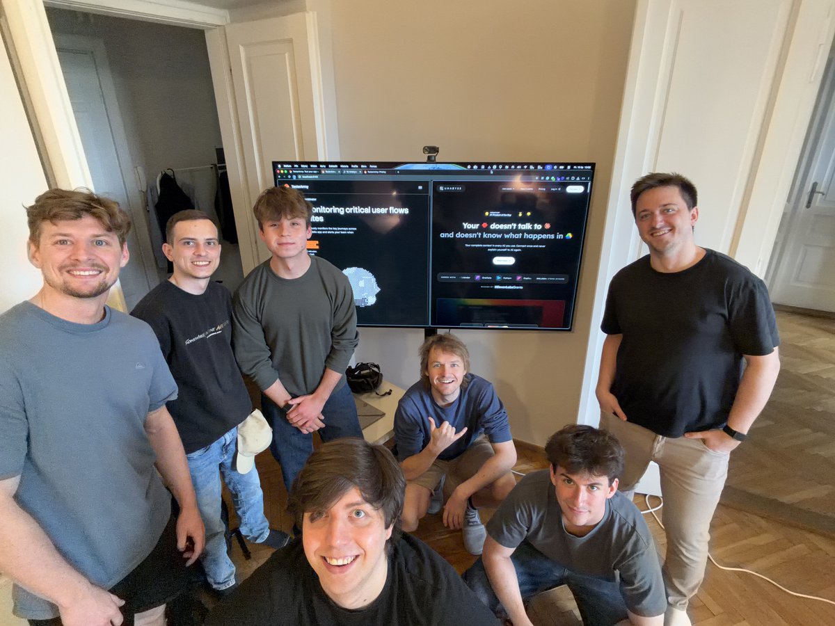 marcin_u2's tweet photo. hosted @SzymonRybczak from @TesterArmy (YC P26) and @TheTuso at our office in Cracow today.  

Szymon is building an AI QA platform. product's great, already using it at @unabyssapp :)  

if you're a founder visiting cracow, hit us up ☕

@bartosikdominik @philip_kub @morawski_aw https://t.co/DTTRyrGYmn