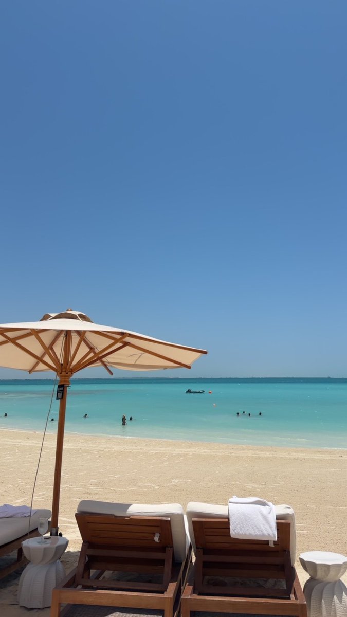 99azj's tweet photo. The sea color 🌊💙 https://t.co/nqCHDqHNcV