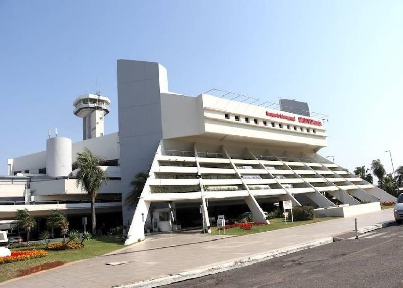 delpynews's tweet photo. ▶️QUE APAREZCA PRONTO Y SE HAGA JUSTICIA | ​​​​​🙏

⚠️La abuela paterna de Magnolia fue detenida en el Aeropuerto Silvio Pettirossi.

🔴La señora habría intentado huir del país con destino a Chile cuando fue retenida por la Policía.

Vía: Trece https://t.co/YqH3HZhOhC