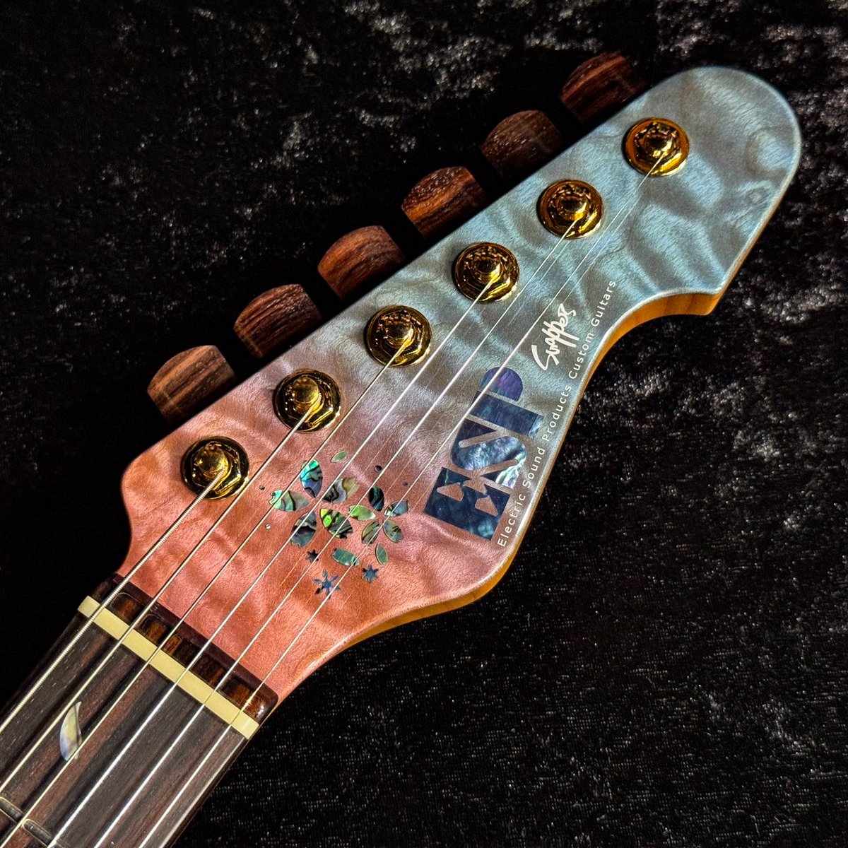 mael_guitar's tweet photo. #ギターヘッドだけで勝負 https://t.co/frLoK3Xk1H