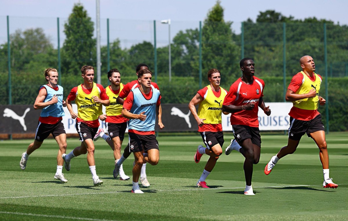SaintsExtra's tweet photo. Images: Training today #saintsfc https://t.co/ifg5EVgoSl