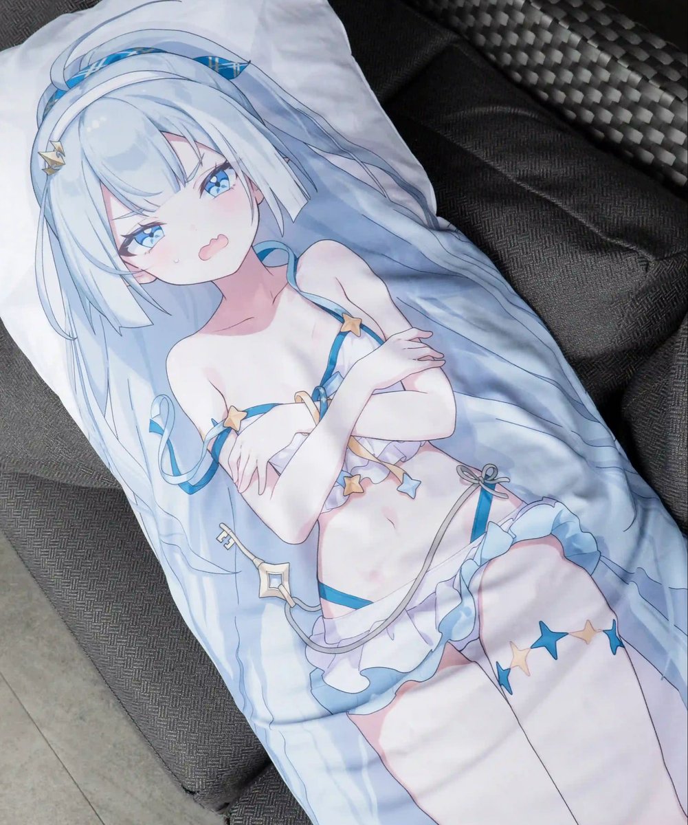 strBAkr555's tweet photo. 魔王ちゃん抱いて寝る　ぐへへ…ﾆﾔｧ https://t.co/AxoVHtFVLY