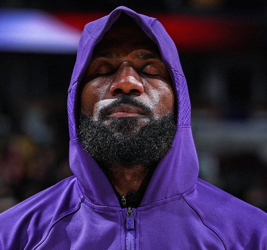 LakeShowYo tweet media