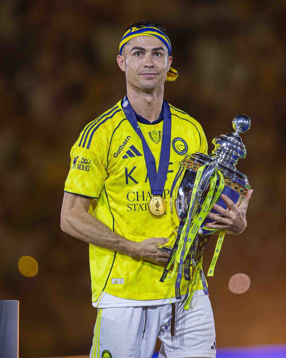 Jamaan04's tweet photo. @Cristiano @selecaoportugal GOAT CR7 https://t.co/AoanTuxoLD