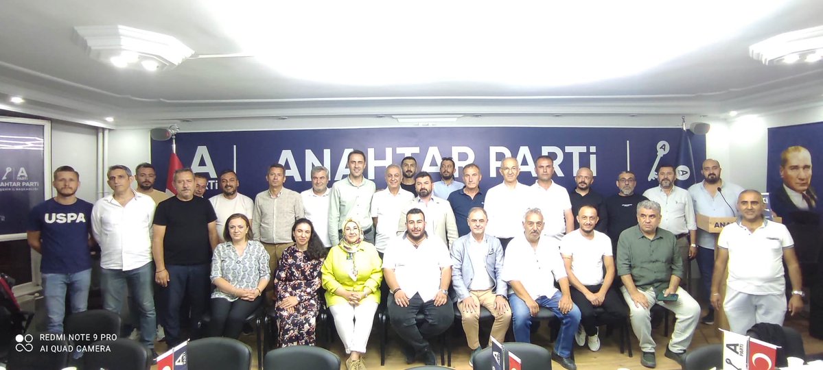 AnahtarPartiEsk's tweet photo. Bugün İl Başkanlığımızda, Odunpazarı İlçe Teşkilatımızın mahalle başkanlarıyla bir araya gelerek istişare ve değerlendirme toplantımızı gerçekleştirdik.

Mahallelerimizin ihtiyaçlarını, sahadaki çalışmalarımızı ve önümüzdeki döneme ilişkin hedeflerimizi birlikte değerlendirdik. Gücümüzü ortak akıldan, samimiyetten ve teşkilat ruhundan alıyoruz.

Mahalle mahalle, sokak sokak milletimizle buluşmaya; Eskişehir için durmadan çalışmaya devam edeceğiz.

#AnahtarParti #Eskişehir #Odunpazarı #Teşkilat #BirlikteBaşaracağız