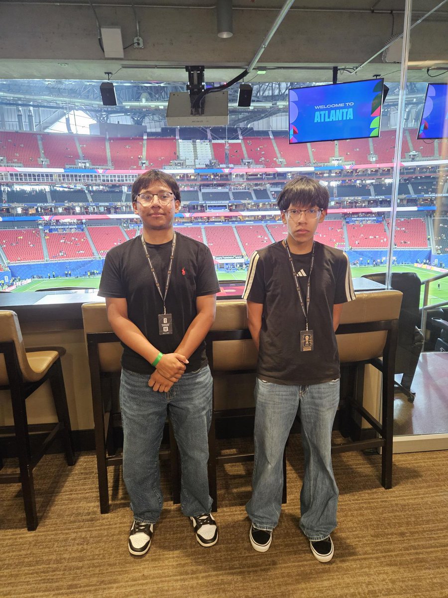 CristoReyATL's tweet photo. A cool FIFA World Cup experience for a few of our students. Thanks to our partnership at Global Payments for these wonderful memories. #fifa #FifaWorldCup_2026 #schoolpartnerships https://t.co/yuIBEzKcyV