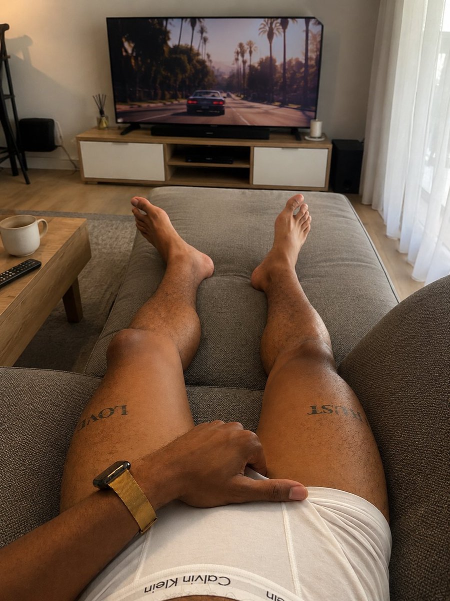 LiimiT_Less2u's tweet photo. Chilling…👀
.
.
.
#france  #blackfeet #footfetısh #foryou #pourtoi https://t.co/Fwxid5zJgu