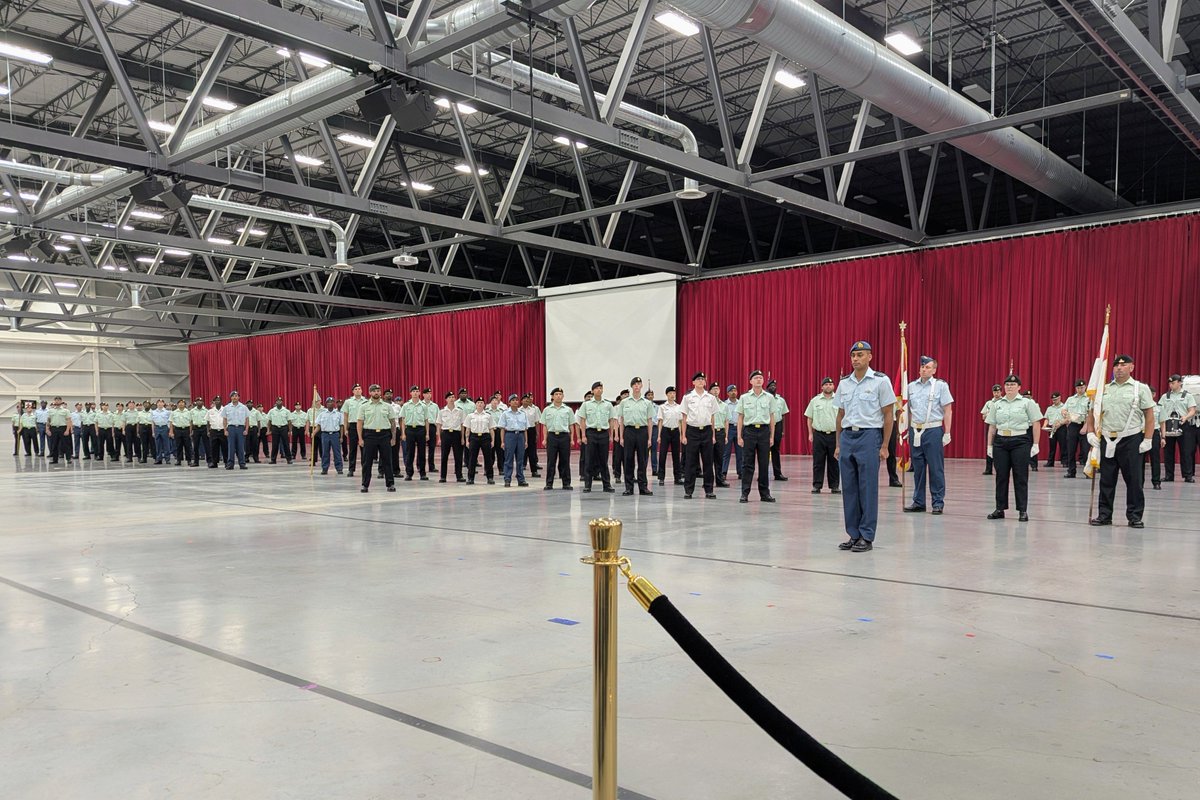 MarcKieley's tweet photo. Yesterday afternoon the last 140 new Canadian sailors, soldiers, and aviators graduated under my watch. Commanding the Canadian Forces Leadership &amp; Recruit school has been the honour of my career.

Off for a quick break and then looking forward to return to @CanadianArmy HQ. https://t.co/sYOujnKWGy