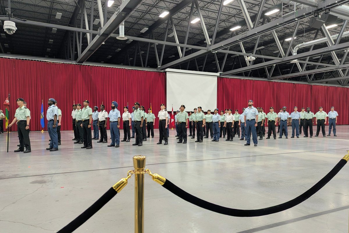 MarcKieley's tweet photo. Yesterday afternoon the last 140 new Canadian sailors, soldiers, and aviators graduated under my watch. Commanding the Canadian Forces Leadership &amp; Recruit school has been the honour of my career.

Off for a quick break and then looking forward to return to @CanadianArmy HQ. https://t.co/sYOujnKWGy