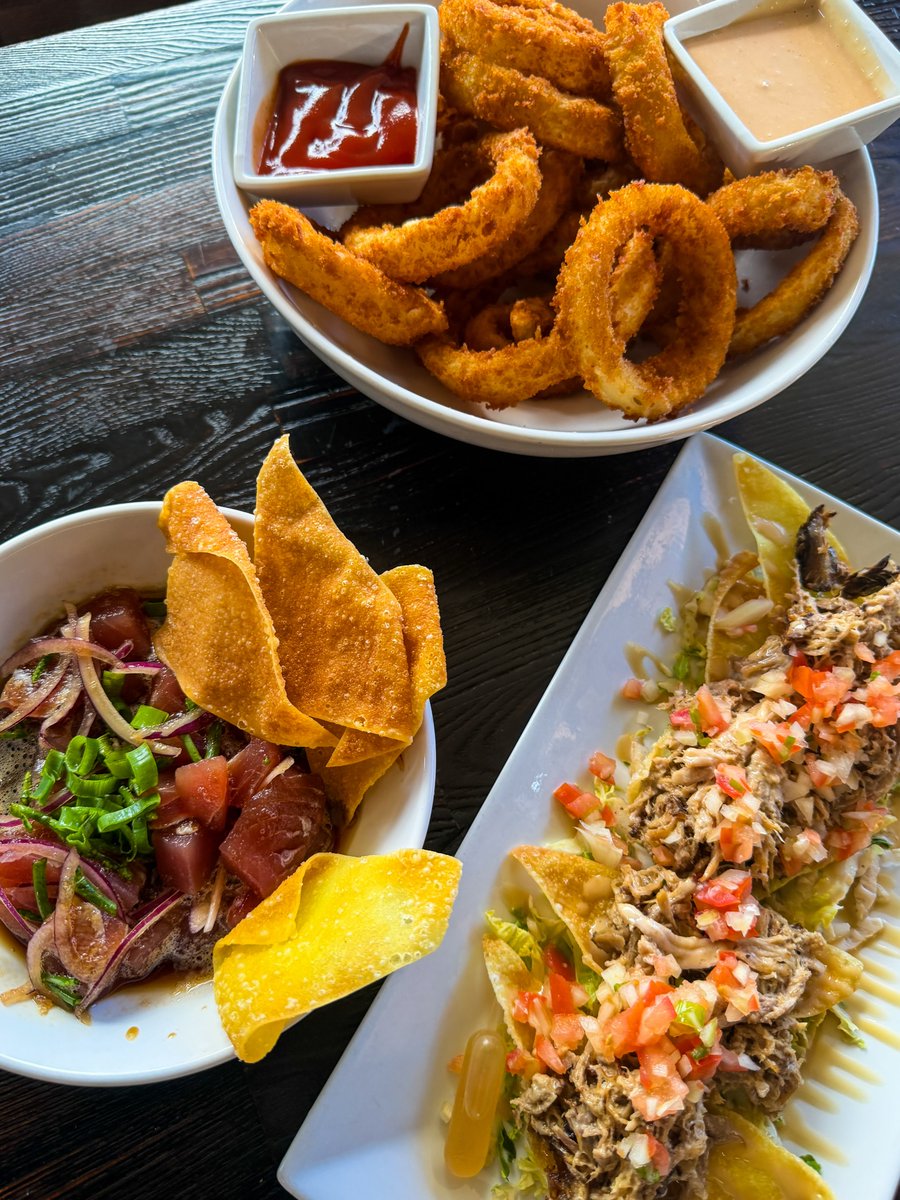 KoOlinaShops's tweet photo. No weekend plans? We’ve got you covered! Join us at 808 Crafthouse for delicious food and live entertainment (or the latest game!) Invite your favorite people and we’ll see you soon😁 https://t.co/EoJJwB7wIW