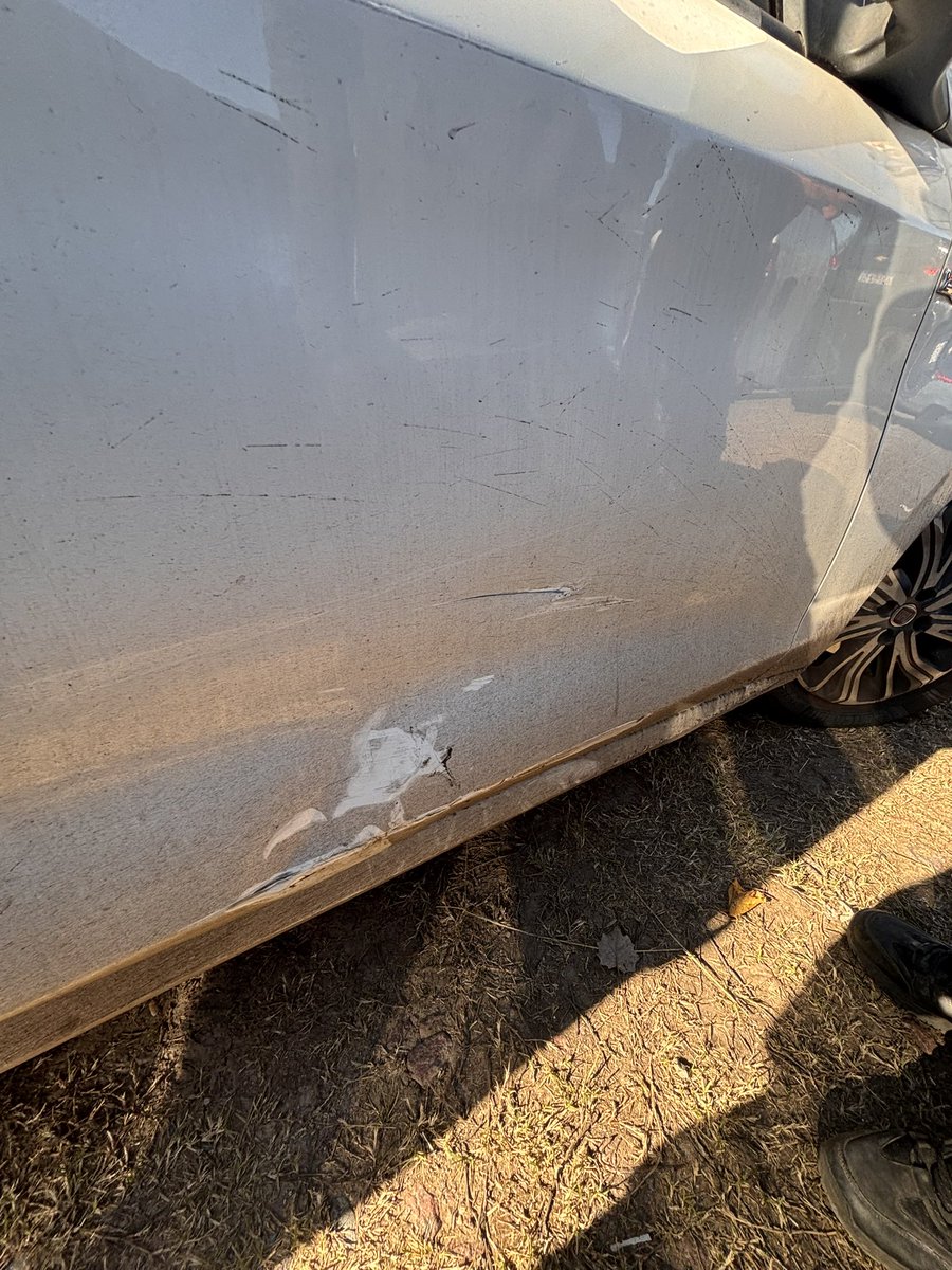 PabloBalzano1's tweet photo. @PabloZambruno @gcbuenosairess Te juro que mi situación superó la ficción.  Así me encontré el auto cuando fui a la playa de infractores. https://t.co/T7GwIptwxo