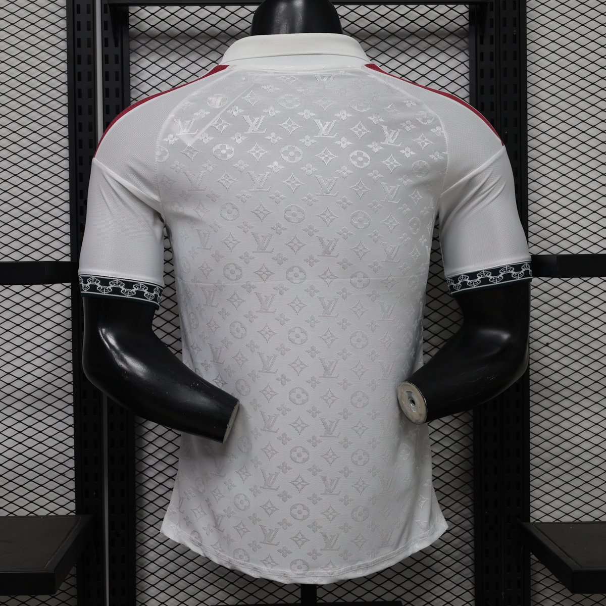 Footballsupplie's tweet photo. 2026-2027 Real Madrid Special Edition Player Version Jersey.#Realmadrid #FOOTBALL #FIFA #FC #worldcup #TRADING #FUNNY https://t.co/UFS66E7LgA