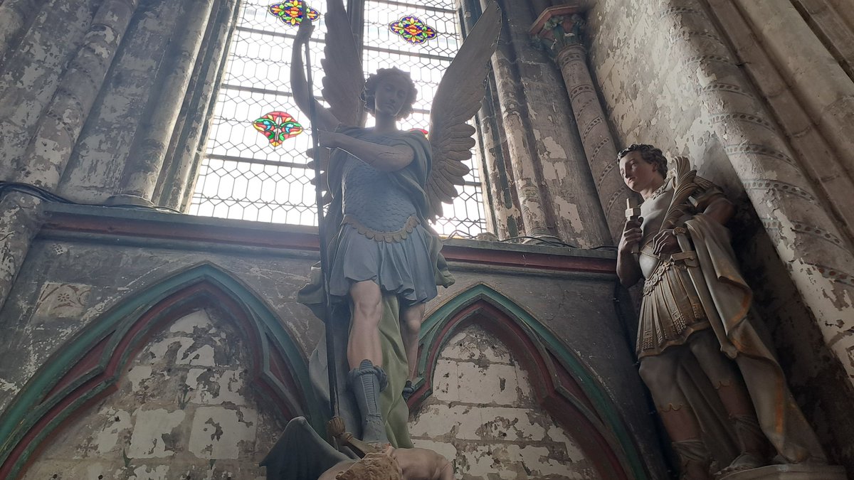 princessemystic's tweet photo. I love churches so SO muchhh https://t.co/XhLEOs499D