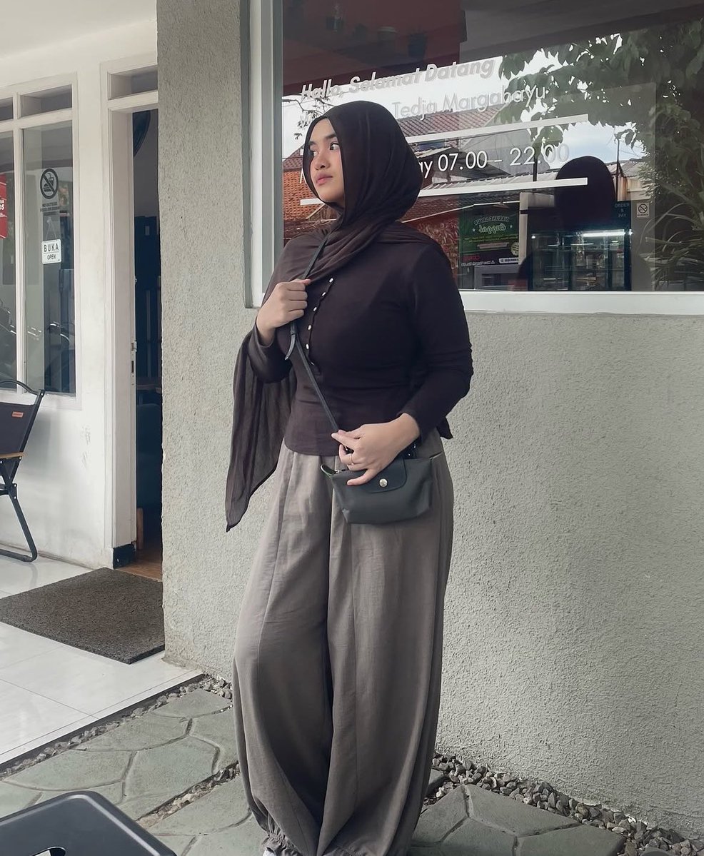 PesonaIdn_'s tweet photo. nayy full ketat👇🏼👇🏼
https://t.co/eweWngwKP7 https://t.co/YV9khj3Vcu