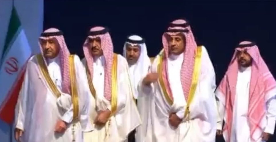 XRG_UAE's tweet photo. @shaqif21 و رايحين لهم room services بعد

خدمتكم طيبة 🤣🤣🤣 https://t.co/Jnjx2YSJvl