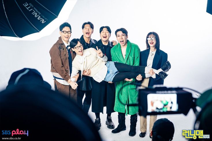 Skwancreamsicle's tweet photo. Happy 16th anniversary to the show that's as old as me!!
#런닝맨 #16YearsWithRunningMan https://t.co/ir84luACoX