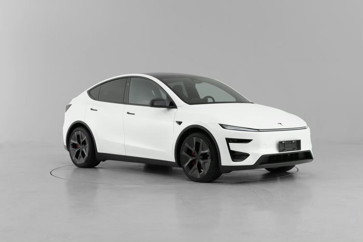 The Tesla Newswire tweet media