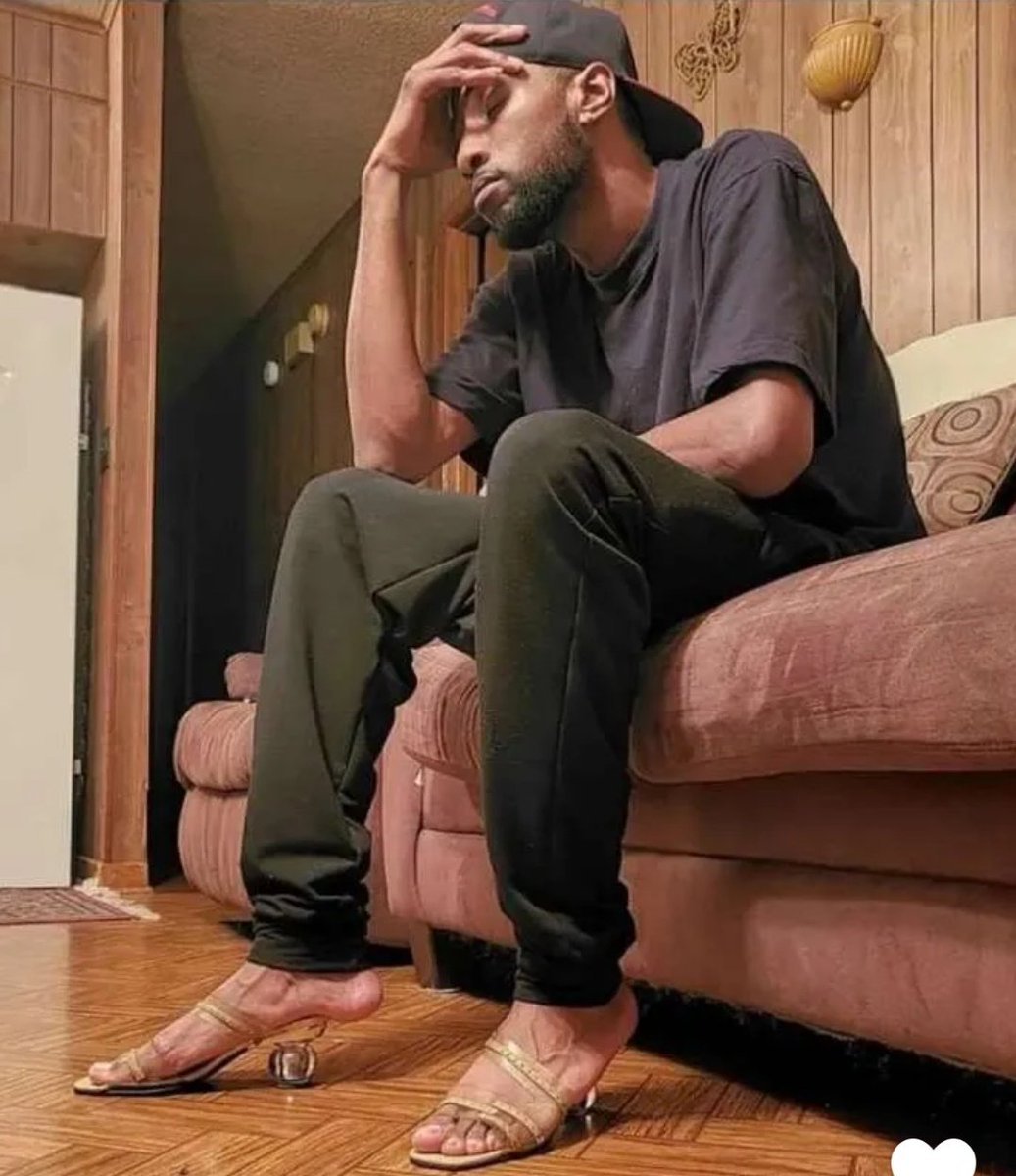 dprodygal_son1's tweet photo. when she tells you

"Put yourself in my shoe" https://t.co/s3xiw9jlWf
