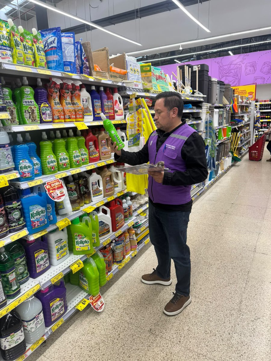 Arcsa_Ec's tweet photo. ¡Control para la salud de #Cayambe! 🔎🚨

Visitamos establecimientos, como farmacias, supermercados y plantas procesadoras en esta ciudad de #Pichincha para vigilar el cumplimiento de la normativa sanitaria y garantizar su calidad.

#ArcsaControla ✅
#ElNuevoEcuador 🇪🇨 https://t.co/kXk1jTHhSu