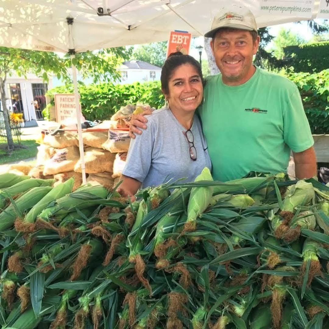 PetersPumpkins's tweet photo. The question we've been hearing all summer: 'When will the sweet corn be ready?" TOMORROW is the day!
Find us at our Roadside Stand in Shakopee or at one of our farmers markets. We can't wait to see you this weekend! Fresh from our farm to your table!
https://t.co/Ac175zRBFs https://t.co/5OvcvMry0q