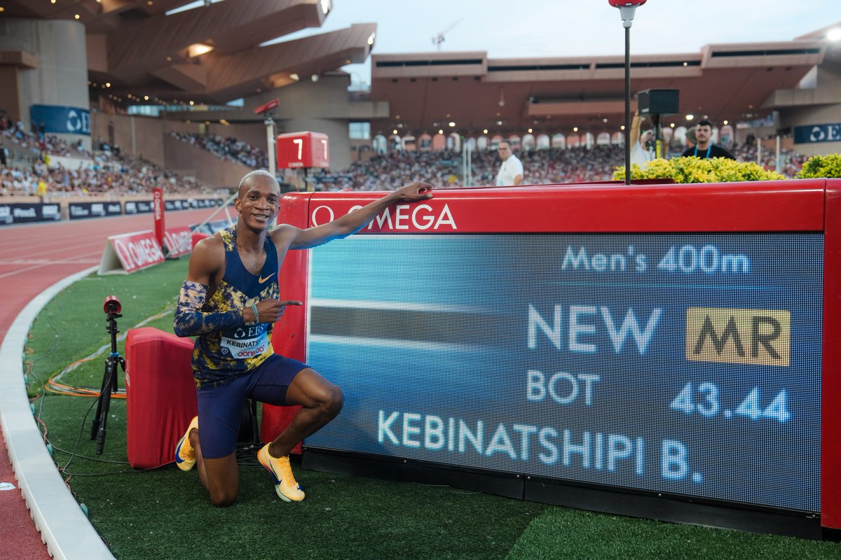 Diamond_League's tweet photo. 💎DIAMOND LEAGUE RECORD💎

The records keep falling and Collen Kebinatshipi keeps getting faster...

The 🇧🇼 clocks 43.44 to win the 400m and chip another 0.1 seconds off his own series record.

https://t.co/UqH8uPUC4x

#MonacoDL🇲🇨
#DiamondLeague

📸 📸 @sportmedia_es for @meetingherculis