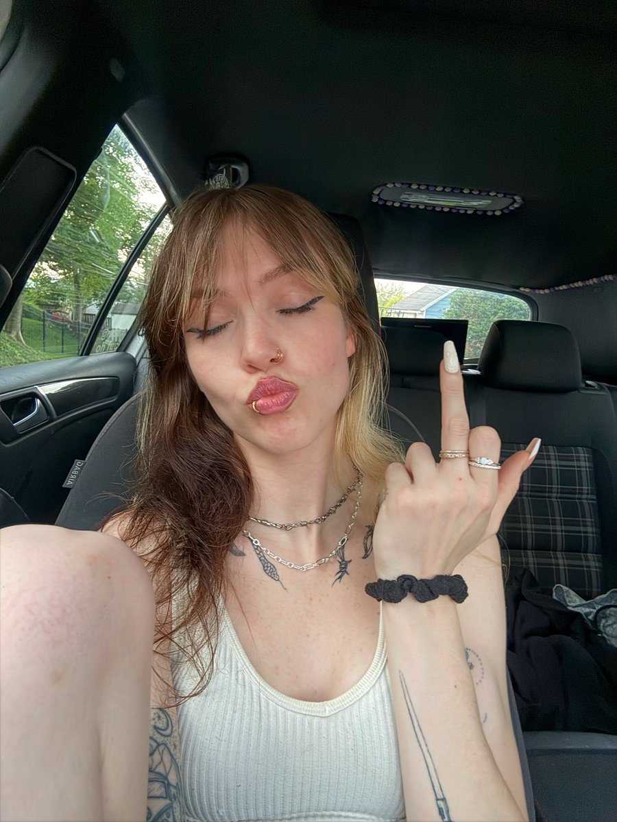 𝔢𝔪𝔭𝔯𝔢𝔰𝔰 𝔧𝔞𝔡𝔢🕷️ tweet media