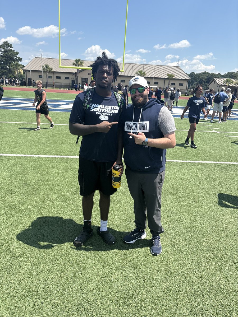 JGantt2008's tweet photo. Huge thank you to @Coach_AntRod for the great camp today. Appreciate the feedback n the work!! @coach_bras @CoachBooz @Coach_Stan3 @SFBruinFootball https://t.co/7YcbY8LjH1