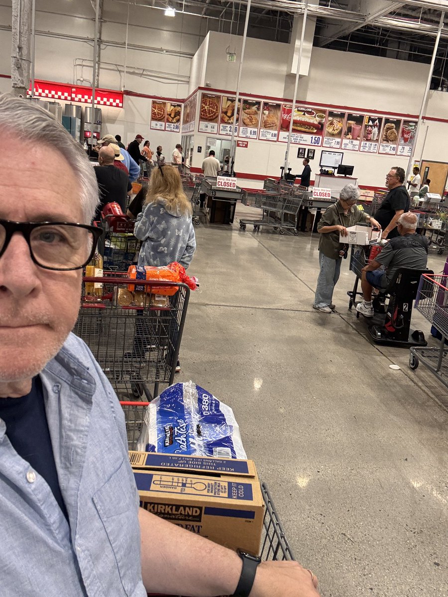 TVCarlosGranda's tweet photo. I thought one of the benefits of being retired meant I don’t have to come to Costco on a weekend. 
Why is it so busy on a weekday?
Do I have to start coming first thing in the morning? 
That makes me feel really old. https://t.co/M0uE8cyYSV