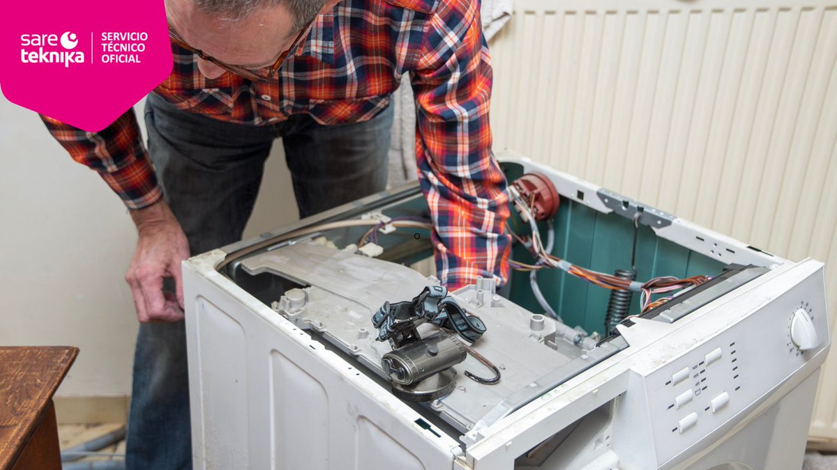 sareteknika's tweet photo. ♻️ ¿Sabías que la #reparaciónelectrodomésticos es una forma de cuidar el planeta? Si un electrodoméstico puede repararse, dale una segunda oportunidad.

📲 Llama a #redsareteknika · 944 041 404

Si repararlos es viable, tus electrodomésticos han de tener una vida útil más larga, https://t.co/CQyMqpKofw
