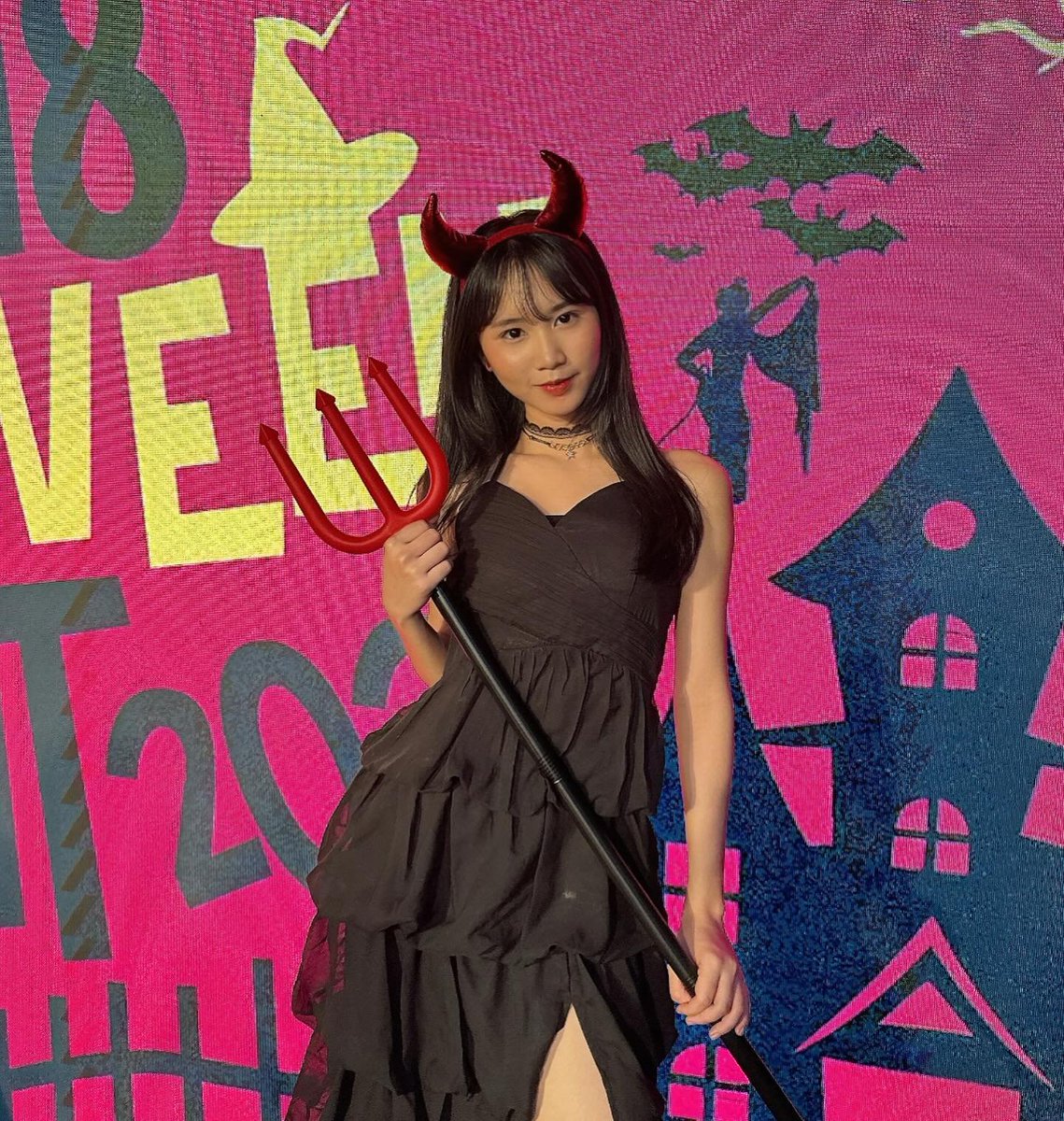 charzzafc's tweet photo. @AA_AlyaJKT48 Serem amatt cosplaynya 😁😈 https://t.co/8yLsESoZ30