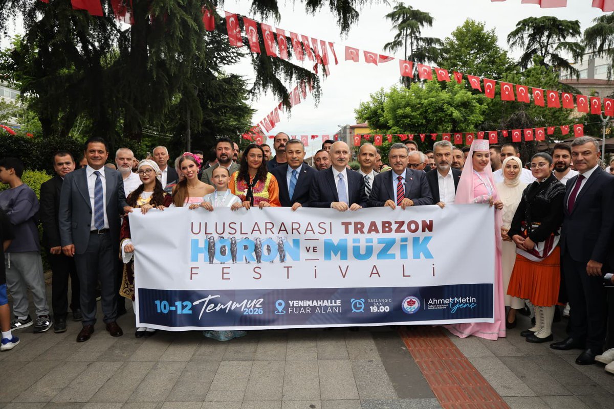 akaraismailoglu's tweet photo. Uluslararası Trabzon Horon ve Müzik Festivali’ne katılarak, şehrimizin kültürel mirasını dünya sahnesine taşıyan bu değerli organizasyonda hemşehrilerimizle ve misafirlerimizle bir araya geldik.

Kültür ve sanatın birleştirici gücünü en güzel şekilde yansıtan bu kıymetli festivalde emeği geçen herkese teşekkür ediyorum.

📍Trabzon