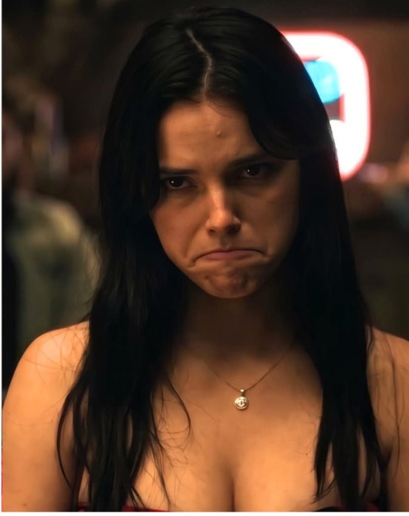 popbuzzz_'s tweet photo. The queen of the frown face? Definitely Inde Navarrette as Nikki in Obsession. https://t.co/swL5qCSN9g