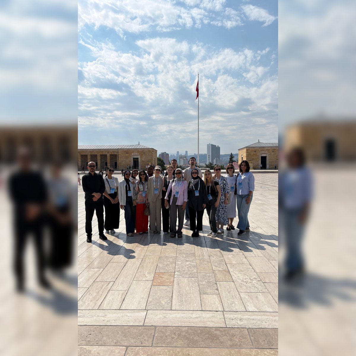 AybuDilmer's tweet photo. Yunus Emre Enstitüsü Türkçe Yaz Okulu öğrencilerimiz Anıtkabir'i ziyaret etti.
@yeeorgtr @acengizkoseoglu @ybuankara https://t.co/1nFG55EN91