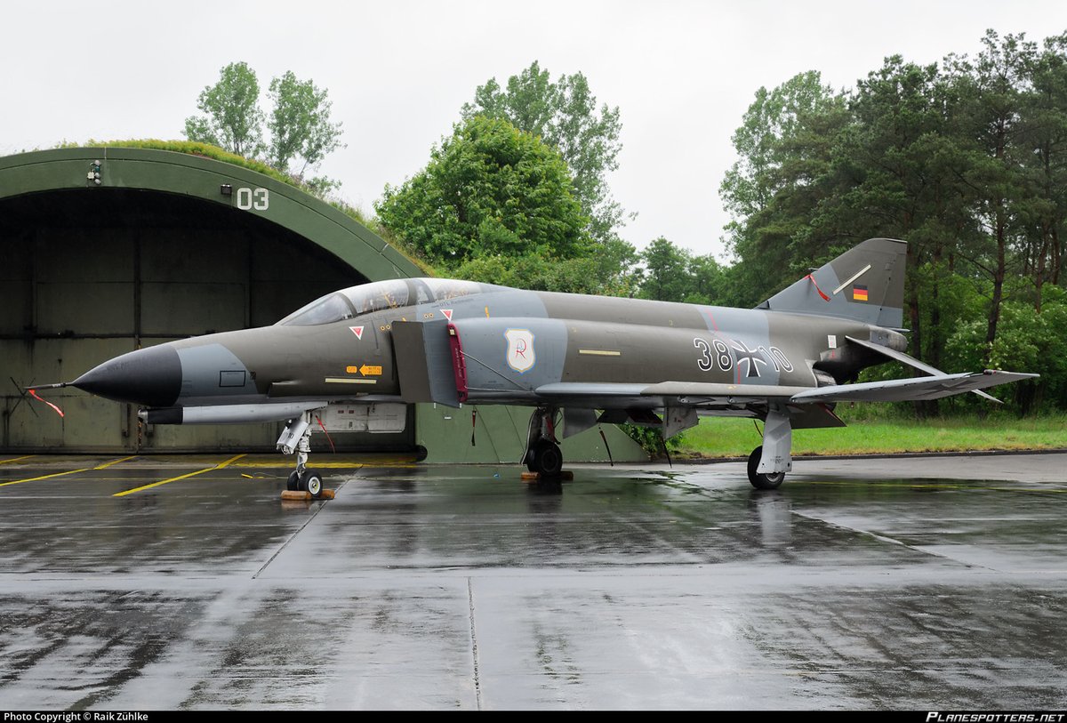 pingophone's tweet photo. @_kudryavka_erla I'm torn between the F4 and the Draken, both great-looking planes imo.
For propeller planes, the FW-190 is a great pick, chunky and robust. https://t.co/s8OQx6DuGy