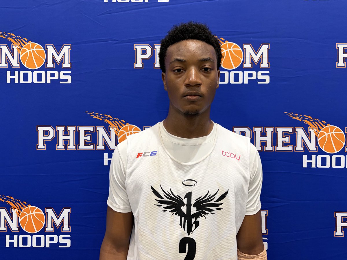 PhenomExposure's tweet photo. MVP’s #Phenomhoopslive 

2027 Semaj Hart
2027 Johnterious (Zach) Anderson 

1 of 1 17u https://t.co/1ohbVIzCT2