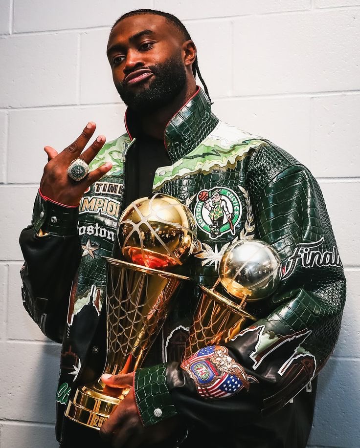 CookedbyRiley's tweet photo. Jaylen Brown’s final career stats with Boston in 10 seasons  

20.0 PPG
5.5 REB
2.2 AST
674 regular season games
5 all star selections
6x conference finals appearances 
1x finals MVP
1x NBA champion
1x ECF MVP
2x All NBA Second Team

Thank you #7, for absolutely everything. https://t.co/9CcnldT1r7