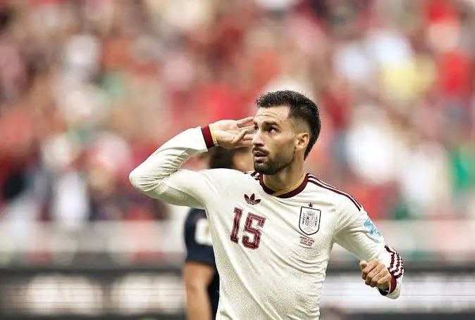AtletiOnTop's tweet photo. Lo que juega Baena, ahora mismo es el jugador que le da el sentido al juego de la selección.
Pelotero https://t.co/m9XdvWin7E