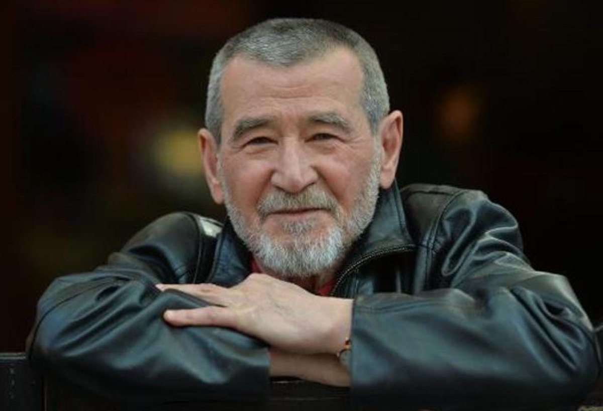 avanilyetiskin's tweet photo. Sözcükleriyle yalnızlığı, umudu ve direnişi anlatan; şiirleriyle kuşaklara ilham olan şair #AhmetTelli’ye veda etmenin büyük üzüntüsünü yaşıyoruz.

Hoşçakal büyük usta. Kaleminin izleri, dizelerinin yankısı hep bizimle olacak. https://t.co/j5m9cGXMkV
