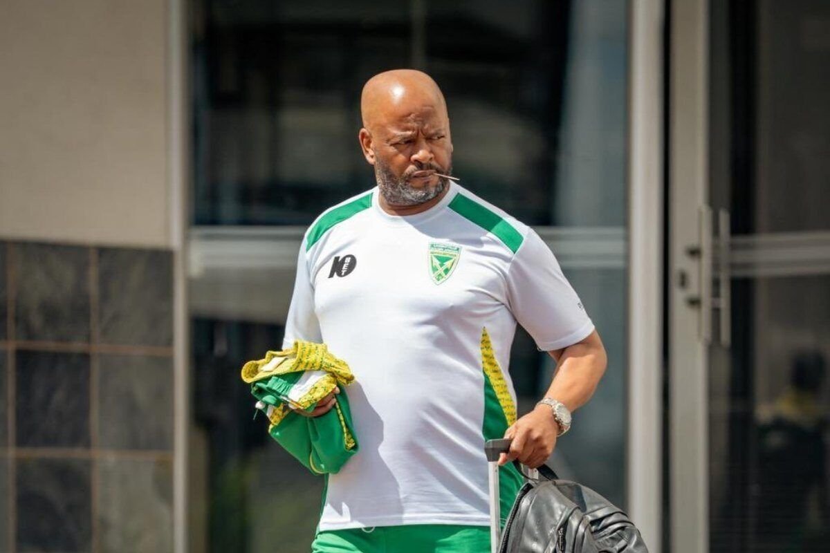 AkanimiltonM's tweet photo. Whoever blocked his Kaizer Chiefs move did a great job,  thie brother is a fruad 👏 https://t.co/PMIH5aDtMe