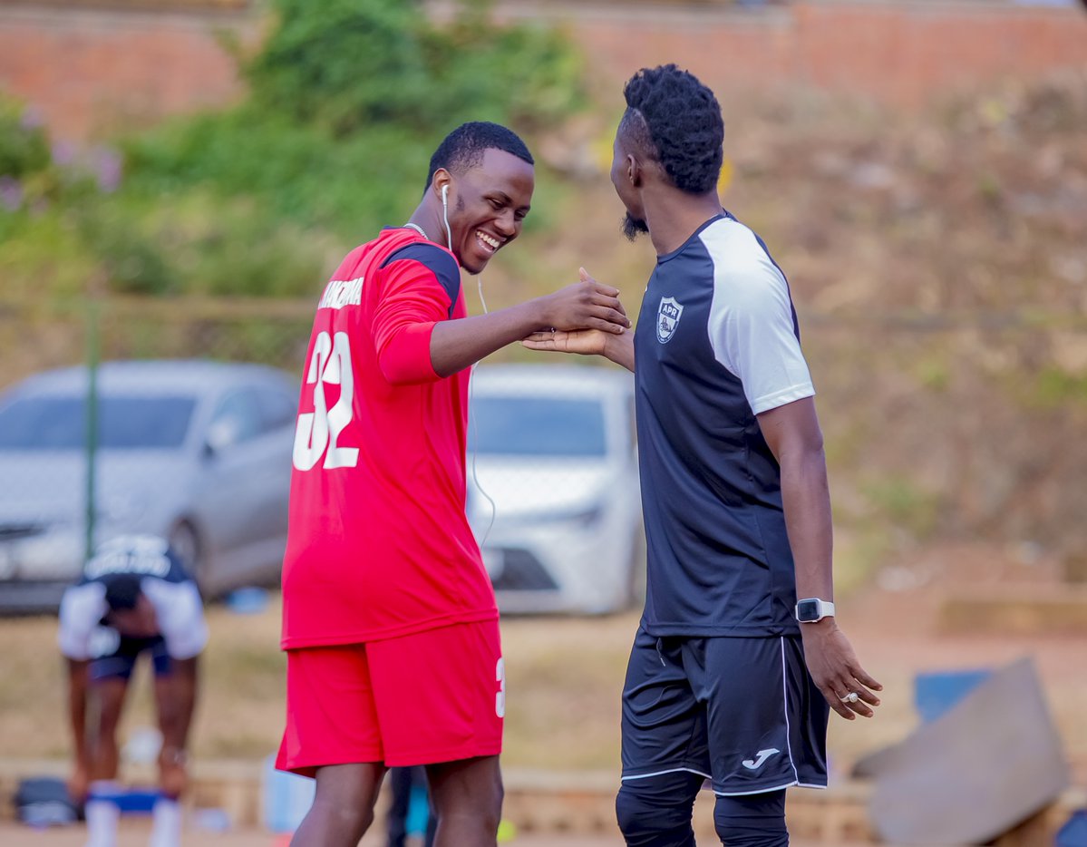 aprfcofficial's tweet photo. 🔥 GUESS WHO'S BACK!

Striker Djibril Ouattara returns to the squad! Fresh off vacation, all smiles, and ready to work. Training resumes — and so does the mission.

THEY AIN'T READY YET. 

#APRFC #CLUBGIANT https://t.co/j676KFIzoG