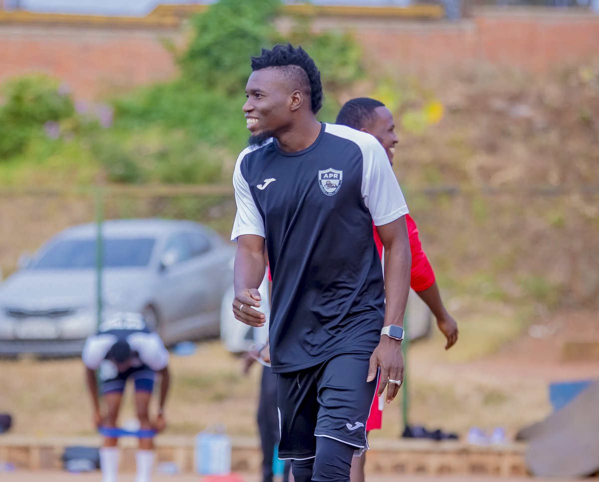 aprfcofficial's tweet photo. 🔥 GUESS WHO'S BACK!

Striker Djibril Ouattara returns to the squad! Fresh off vacation, all smiles, and ready to work. Training resumes — and so does the mission.

THEY AIN'T READY YET. 

#APRFC #CLUBGIANT https://t.co/j676KFIzoG