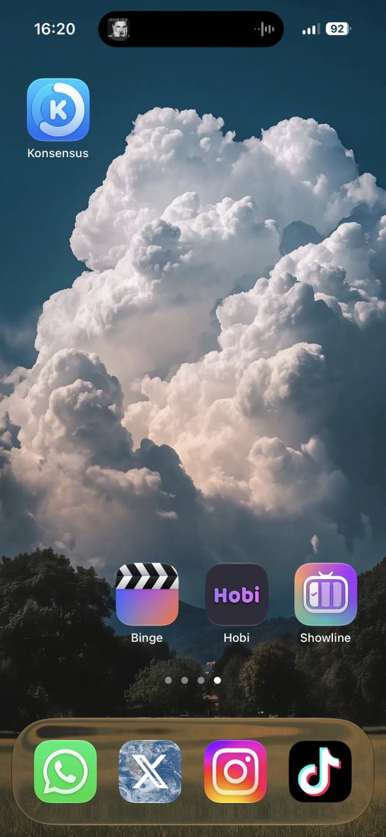 Gui.js tweet media