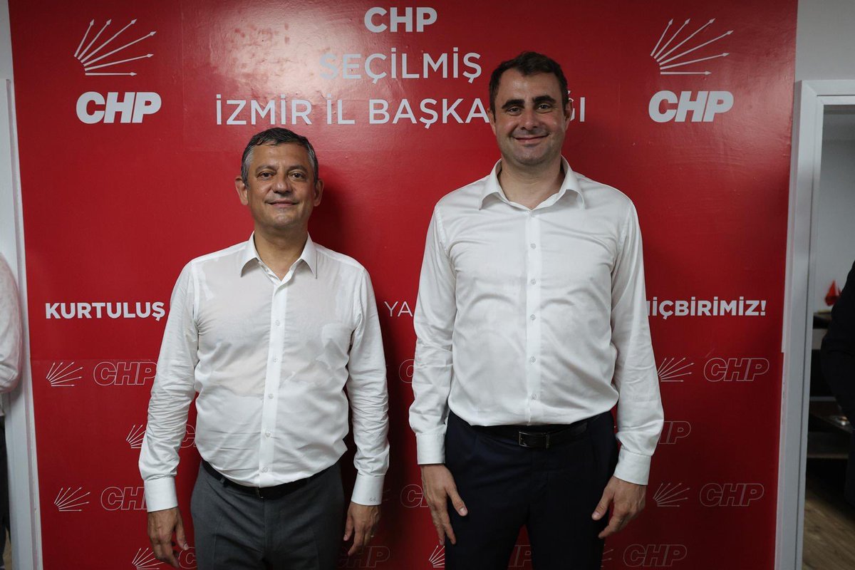 GucCagatay's tweet photo. Sarayın gölgesinde oluşturulan butlancıların yaptıkları hiçbir atamayı, hiçbir ihraç talebini ve hiçbir kararı kabul etmiyoruz, reddediyoruz. Bizim için butlan da, kararları da yok hükmündedir.

Mutlak butlancılar kesinlikle mutlak hükümsüzdür. Bunlar milletin CHP'sini parçalamaya çalışan, art niyetli, iktidarın işbirlikçisi olan, kukla bir zihniyetin payandalarıdır. Milletimizde ve örgütümüzde karşılığı olmayan bu iktidarın maşası butlancıları biz de tanımıyoruz. Hukuki olarak da bu yapılanlar geçersizdir. 

Seçilmiş, mazbatası olan, resmi ve gerçek CHP'liler olarak Yargıtay kararını ve kurultayın yapılma süreçlerini ısrarla takip ediyoruz. Bu süreçleri örgütümüzle ve milletimizle birlikte kararlılıkla yürütüyoruz. Bu aşamalardan sonra da tüm sürecimizi yine milletimizin azim ve kararıyla yürütüyoruz ve yürüteceğiz. 

Butlancılar ne yazık ki, görevden almaları ve ihraç kararlarını iktidarın emir erleri olarak gizli gizli almaktadır. Kimseye haber vermeden, istişare etmeden kadın kolları başkanlarımızı da görevden almaktadırlar. Çünkü kendi örgütündeki kadınları ve gençleri ikna etmekten bile korkan bir butlancı anlayış var karşımızda. Ayrıca görevden aldıkları yerlere atayacak kişileri bile bulamayan acz içindeki butlancılarla karşı karşıyayız. Butlancıların bu yaptıkları tüm parti örgütümüzce asla kabul görmemektedir. 

Biz koltuk için değil, vatanı için, ülkesi için, milleti için mücadele eden gerçek CHP'lileriz. Güdümlü koltuk sevdalılarıyla aynı yolda yürümeyeceğimizi bizler de açıkça ifade ediyoruz. Bu ihraç kararları bizleri yıldırmaz, aksine gururlandırır. Çünkü biz bu kukla zihniyetle aynı yerde değiliz; olamayız; biz milletimizin ve örgütümüzün yanındayız.

Biz eninde sonunda milletimizle birlikte bir yol bulacağız, bulamazsak bir yol açacağız. Genel Başkanımız Özgür Özel’in liderliğinde demokrasi, adalet ve halkın iradesi için yürüttüğümüz iktidar yürüyüşüne kararlılıkla devam edeceğiz.  

Saray yargısının desteğiyle oluşturulan bu butlan ittifakının aldığı hiçbir karar, seçilmişlerin iradesini ve halkın değişim umudunu teslim alamayacaktır. Er ya da geç bu butlancıların da kullanma süresi dolacak. Yapılacak en erken seçimle milletimiz Özgür Özel liderliğinde iktidara gelecek; hem bu butlancı anlayıştan hem de zorba AKP iktidarından hep birlikte kurtulacağız.

Son sözü yine milletimiz söyleyecek, kazanan demokrasi ve bu ülkenin geleceği olacaktır. Bu kötü iktidarın kara düzeninden ve saray aparatlarından hep birlikte kurtulacağız. Kurtuluş yok tek başına! Ya hep beraber! Ya hiçbirimiz!