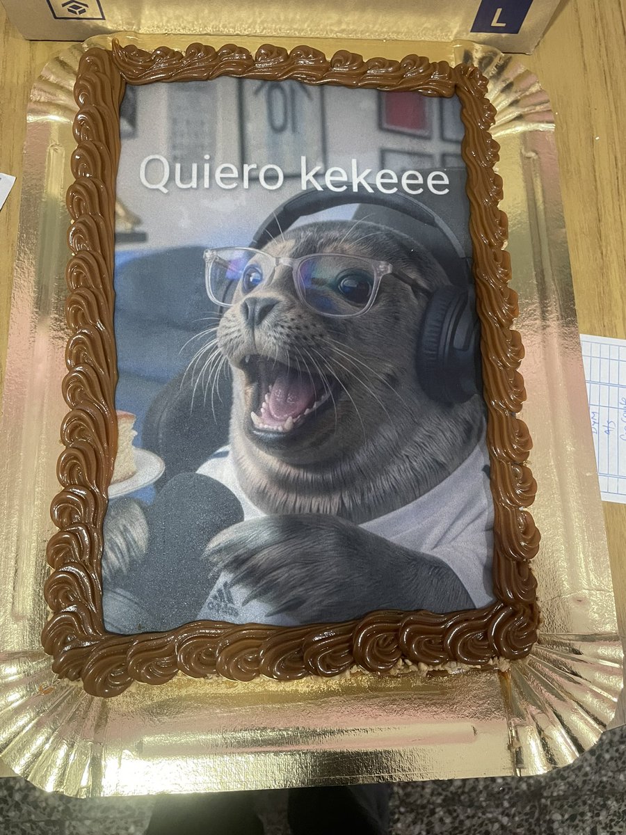 ssowinaa's tweet photo. miren mi quiero keke cake https://t.co/1pnCSV76WQ