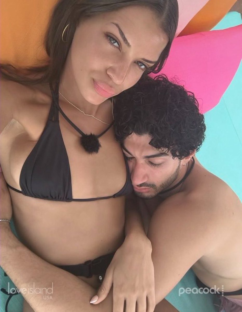 ZAYDACRAVE's tweet photo. kayda always serving face while her mans knocked out 😭

#loveislandusa https://t.co/Dw9oyEHpI3