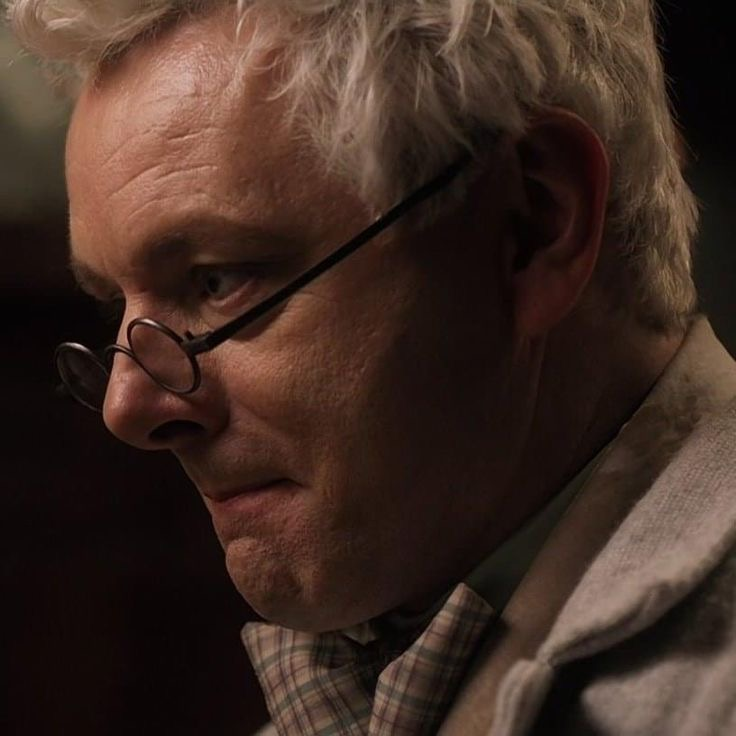 sheennxnt's tweet photo. Aziraphale is the definition of perfection. https://t.co/H5QQkHo9qv